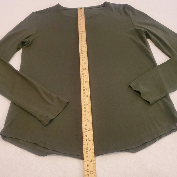 FIGS (2 Piece Bundle) Moss & Black Super Soft Pima Modal Long Sleeve Underscrubs - Picture 7 of 11